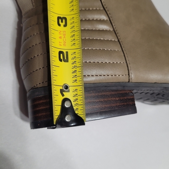 Chinese Laundry Fallout Taupe Quilted Taupe Boots - Picture 7 of 8